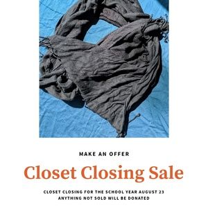 4/$10 or Free with any purchase! Black F21 Scarf